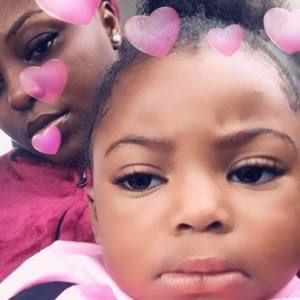 Meet your Posher, Alexis